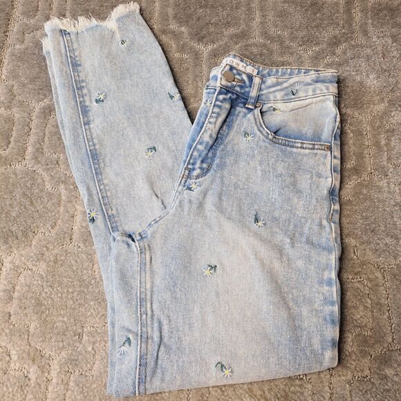 Tinseltown Daisy Denim Mom Jeans Womens Size 3/26W light wash distressed raw hem - Picture 1 of 9